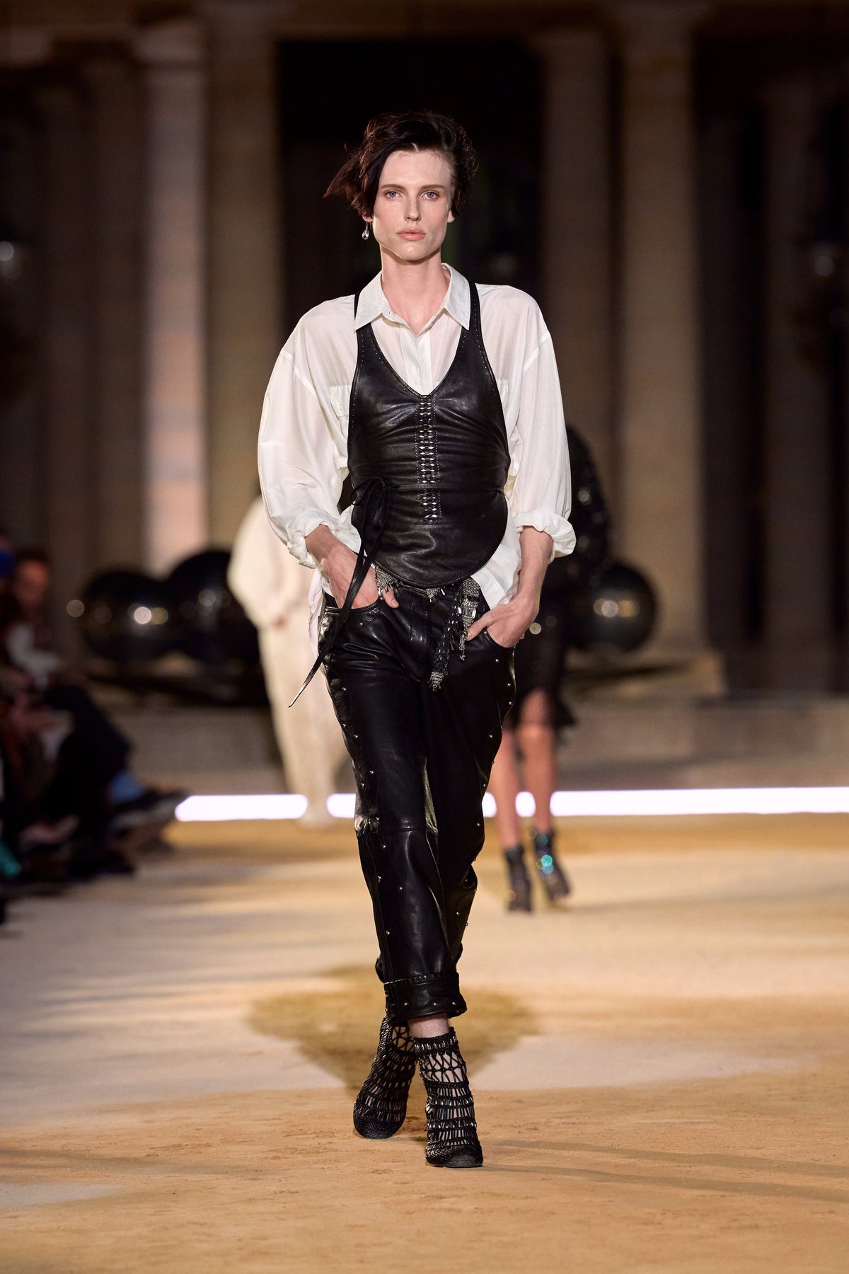 Look 10 [S27]