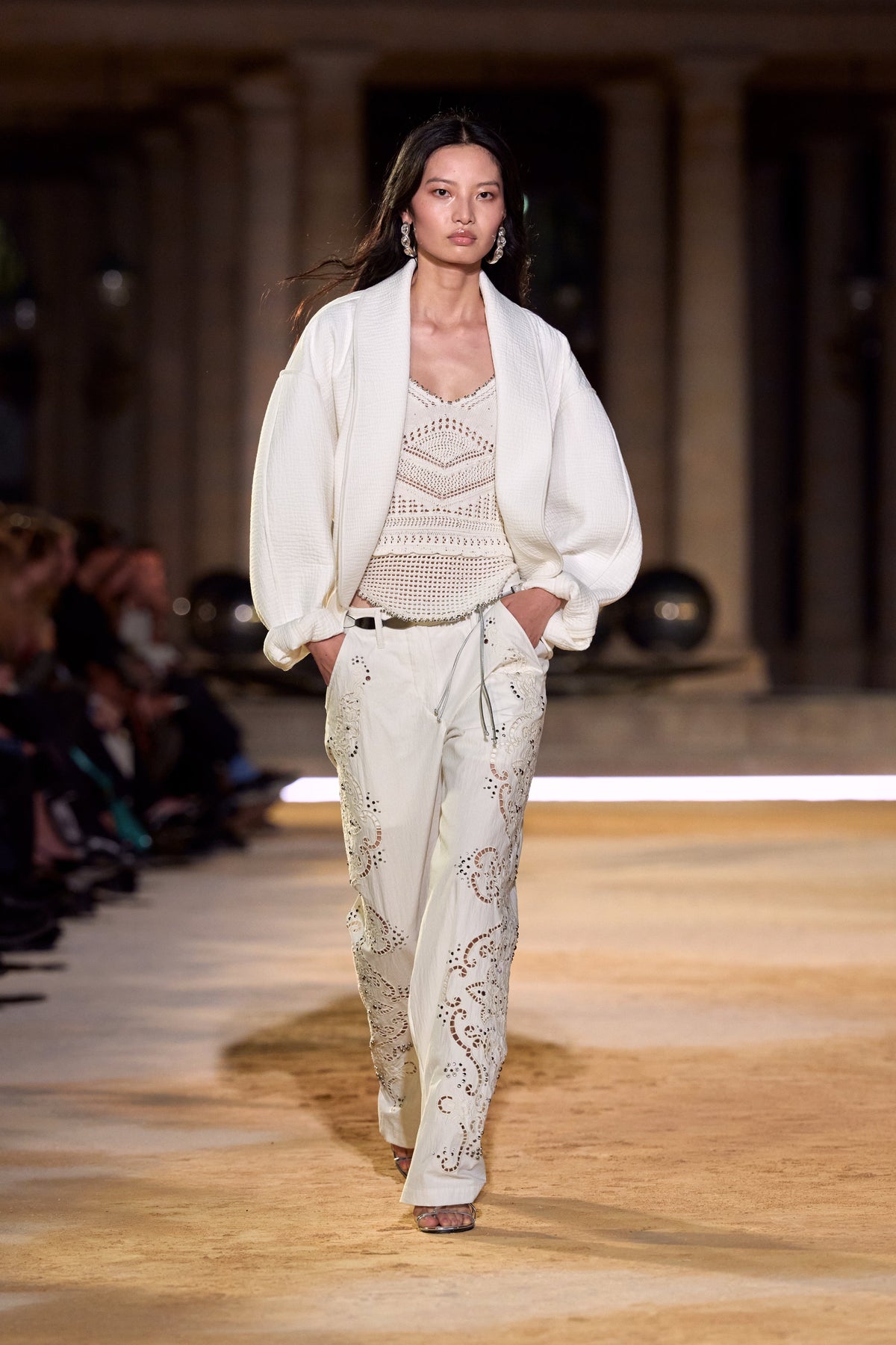Look 12 [S27]