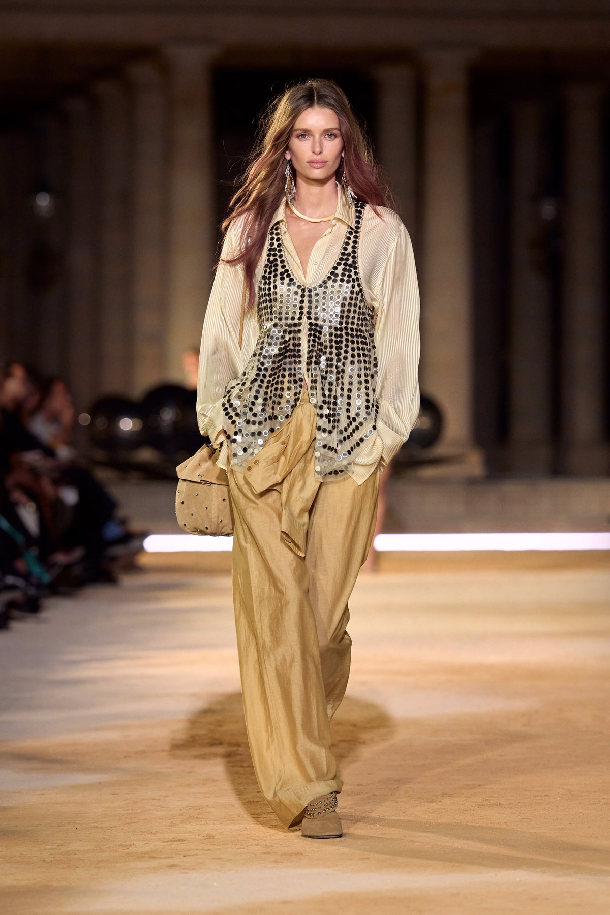 Look 16 [S27]