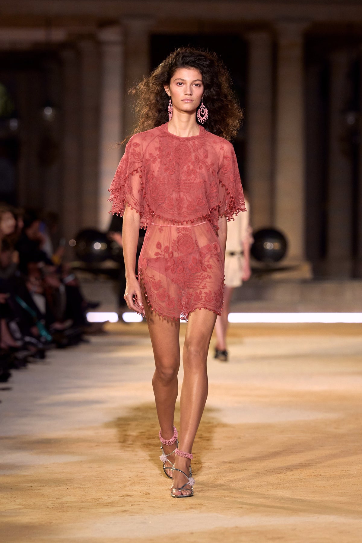 Look 22 [S27]