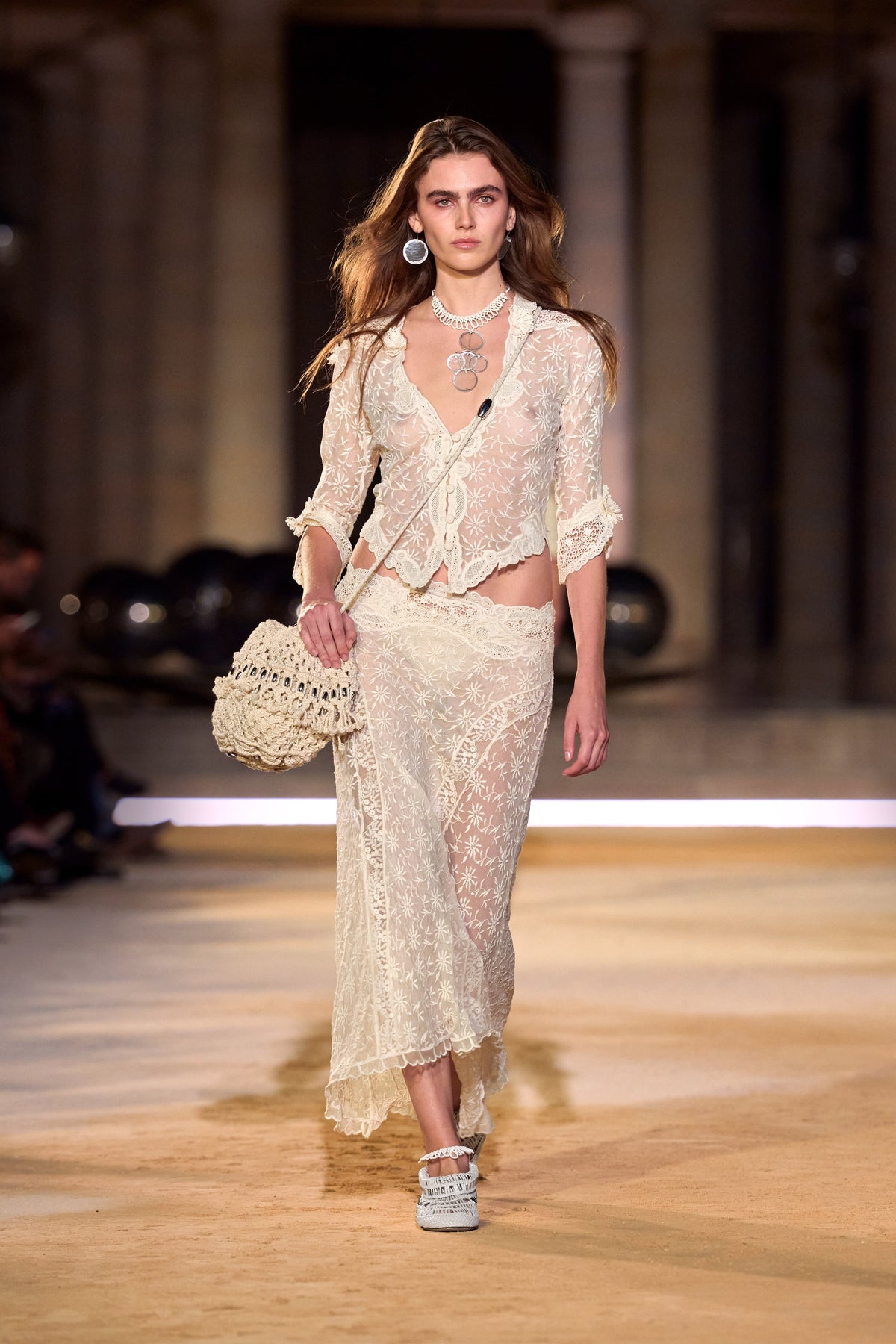 Look 35 [S27]