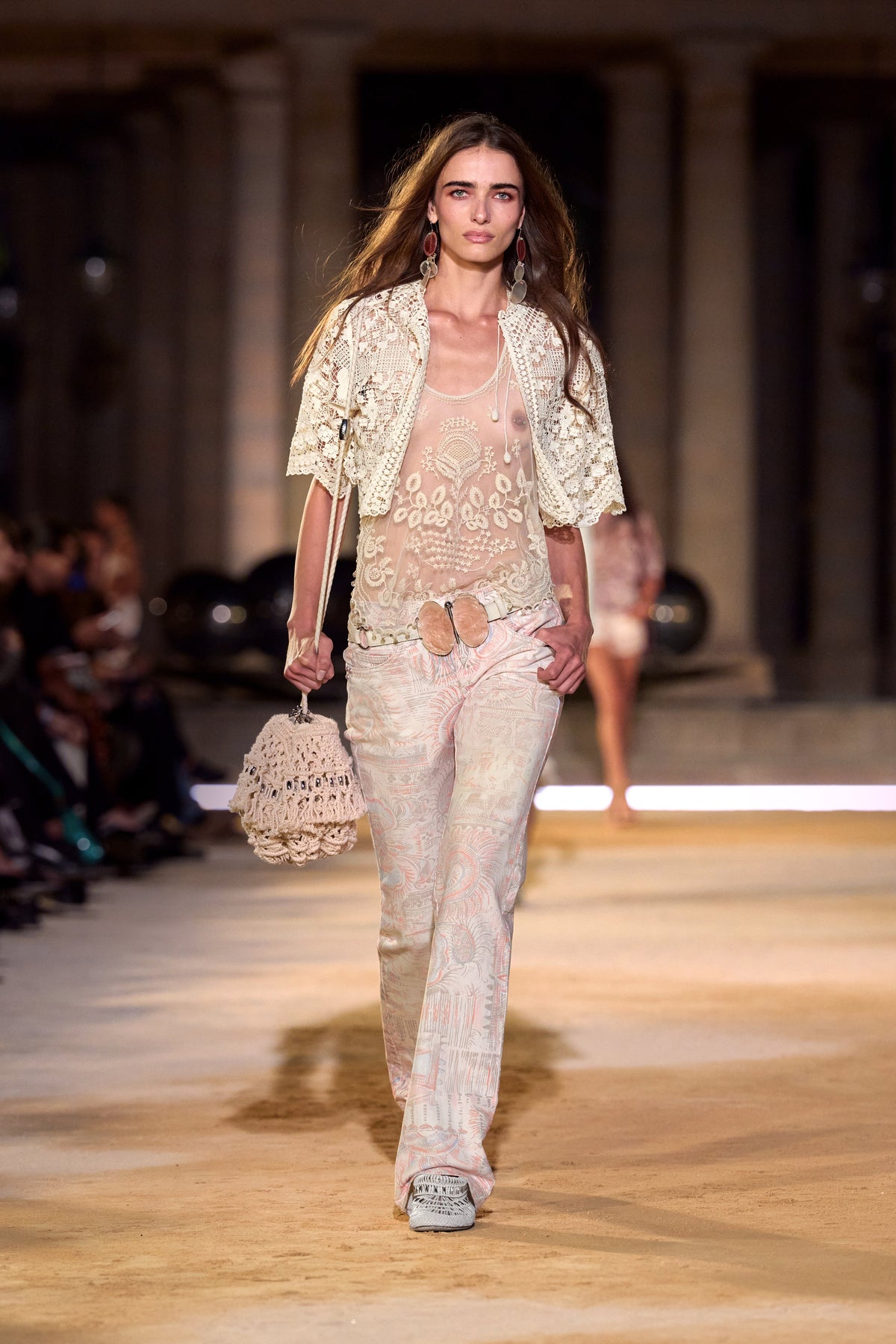 Look 36 [S27]