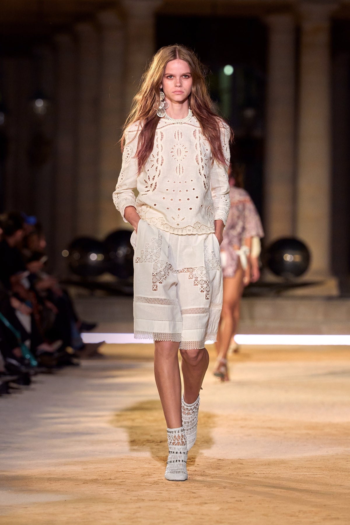 Look 41 [S27]